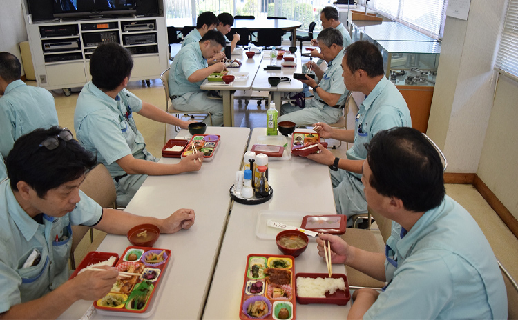 昼休み